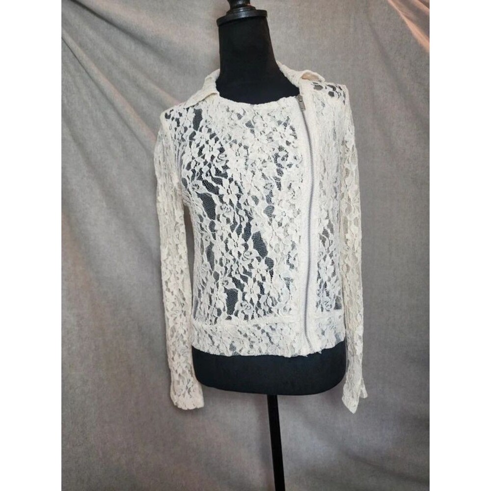 Maurices Sz S Long Sleeve Zip Front Lace Top Romantic Feminine